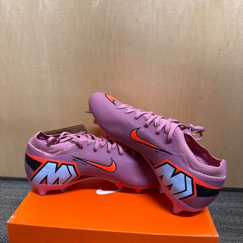 Nike Men's Pink and Purple Trainers